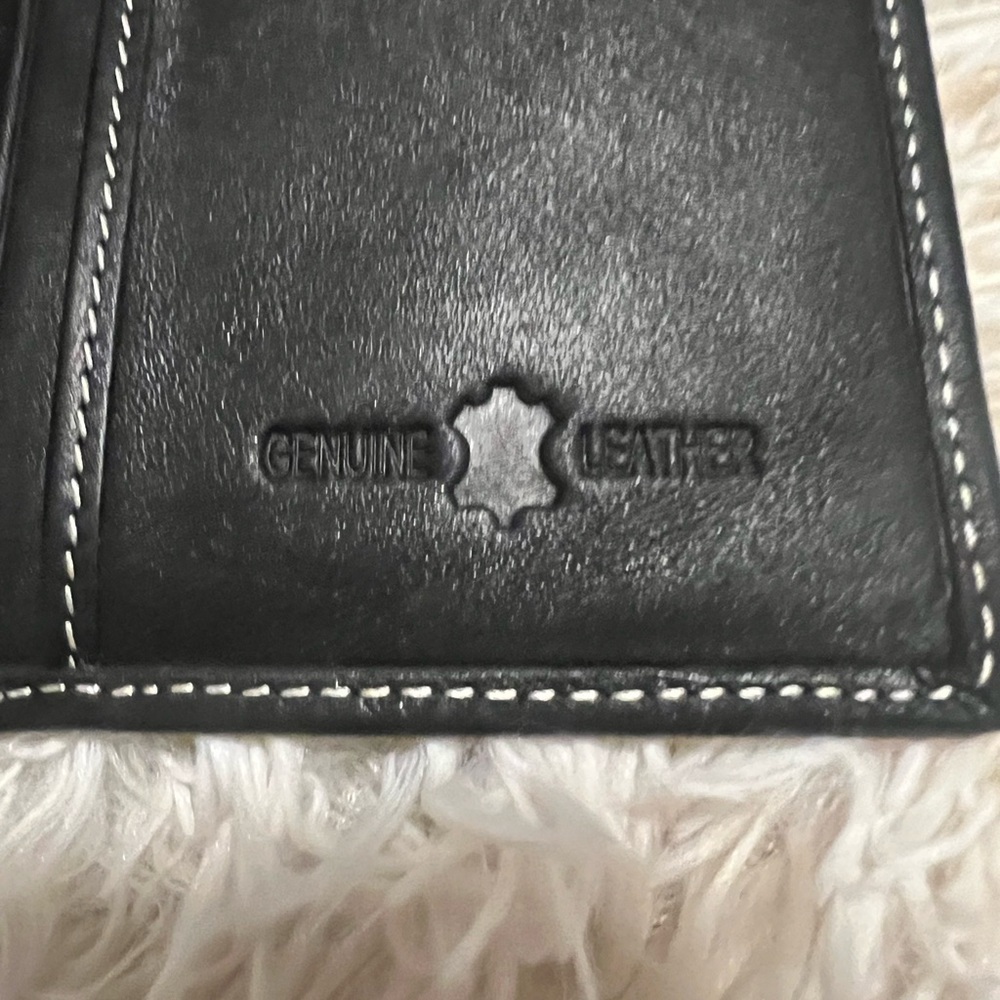 Montana West Black Wallet Holder with Textured Genuine Leather Design NWT​ - Picture 7 of 7